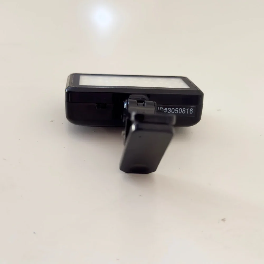 VIVITAR Clip-on LED Light for Phone Photos, Camping, Whatever! 21 BRIGHT LIGHTS!